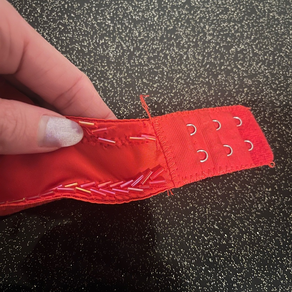 Red Sequin Embellished Bra - Picture 4 of 9